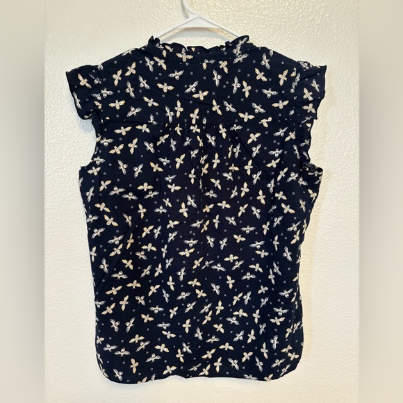 LOFT | Flutter Sleeveless Blouse | Medium - Picture 6 of 7